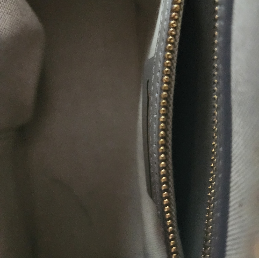 Givenchy handbag - Picture 5 of 17